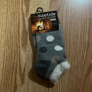 Yuletide fluffy socks